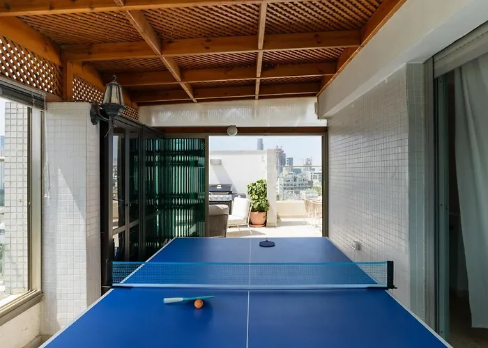 Downtown Apartment 3Bdr With City View