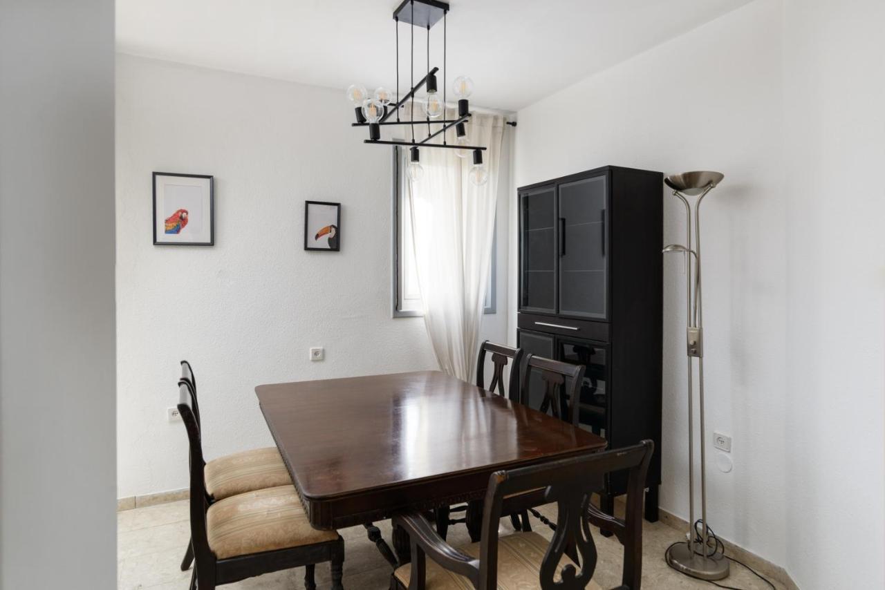 Downtown 3bdr With View Apartment