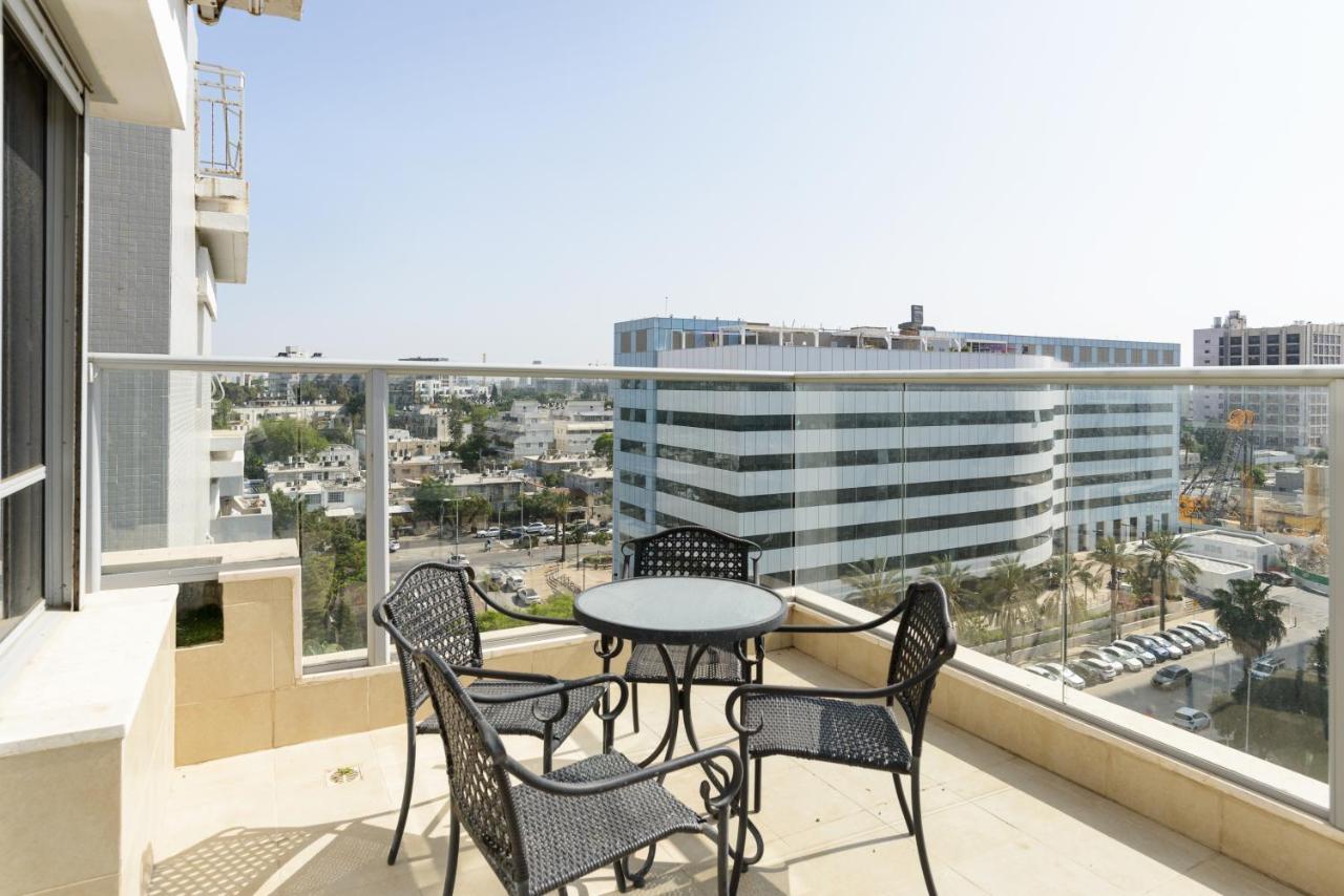 Apartment Downtown 3bdr With View Giv'atayim